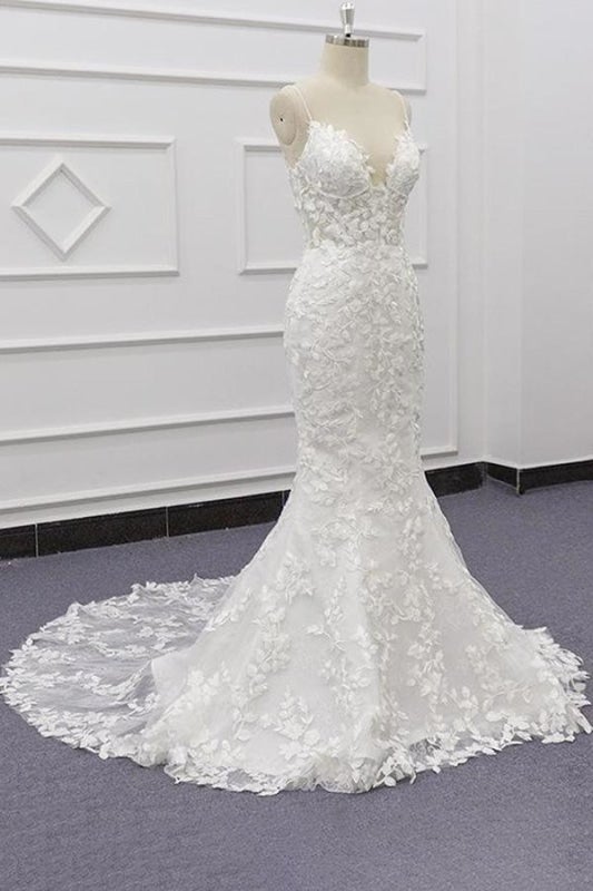 Los mejores vestidos de novia elegantes de corte sirena con apliques y tirantes finos