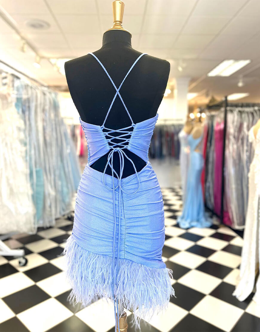 Anastasia | Vestido de fiesta azul con plumas