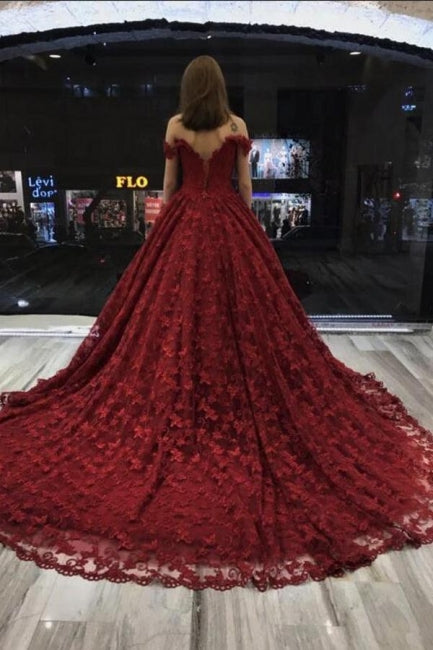 Vestidos de novia de corte A con hombros descubiertos y encaje de Bungudry