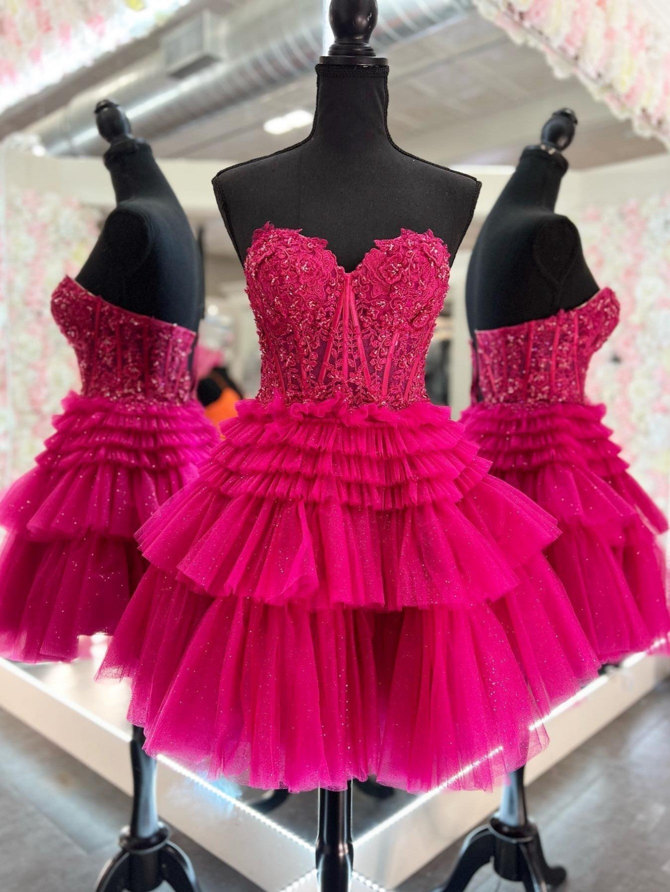 Ivy | Kurzes A-Linien-Heimkehrkleid aus Spitze mit Herzausschnitt