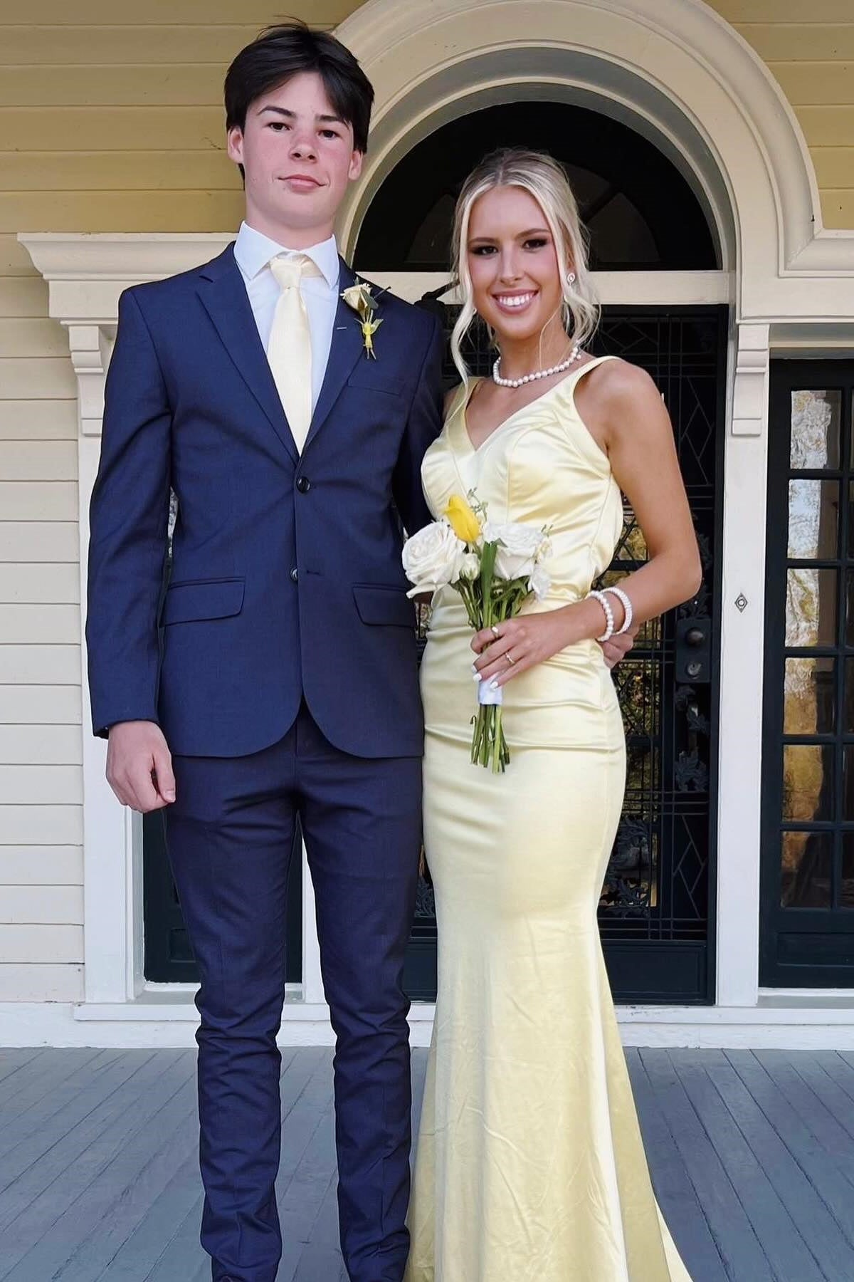 Bliss | Gelbes Meerjungfrau-Partykleid aus Satin mit V-Ausschnitt