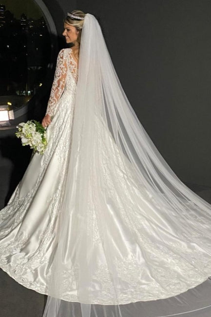 Vestido de novia blanco con escote en forma de A, manga larga y encaje con apliques