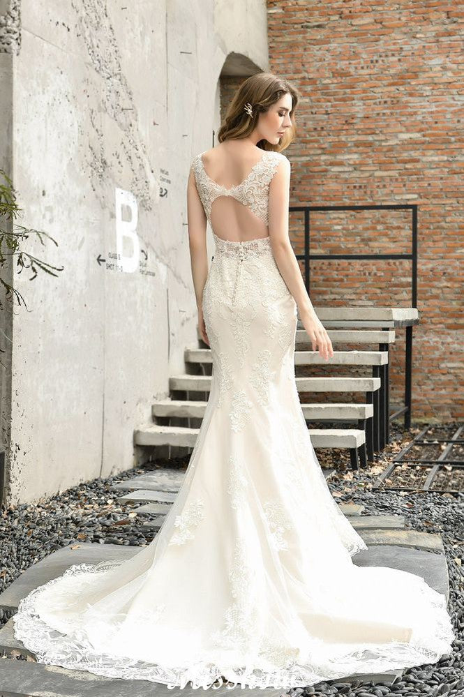 Vestido de novia de sirena con escote en V y encaje floral, sin mangas