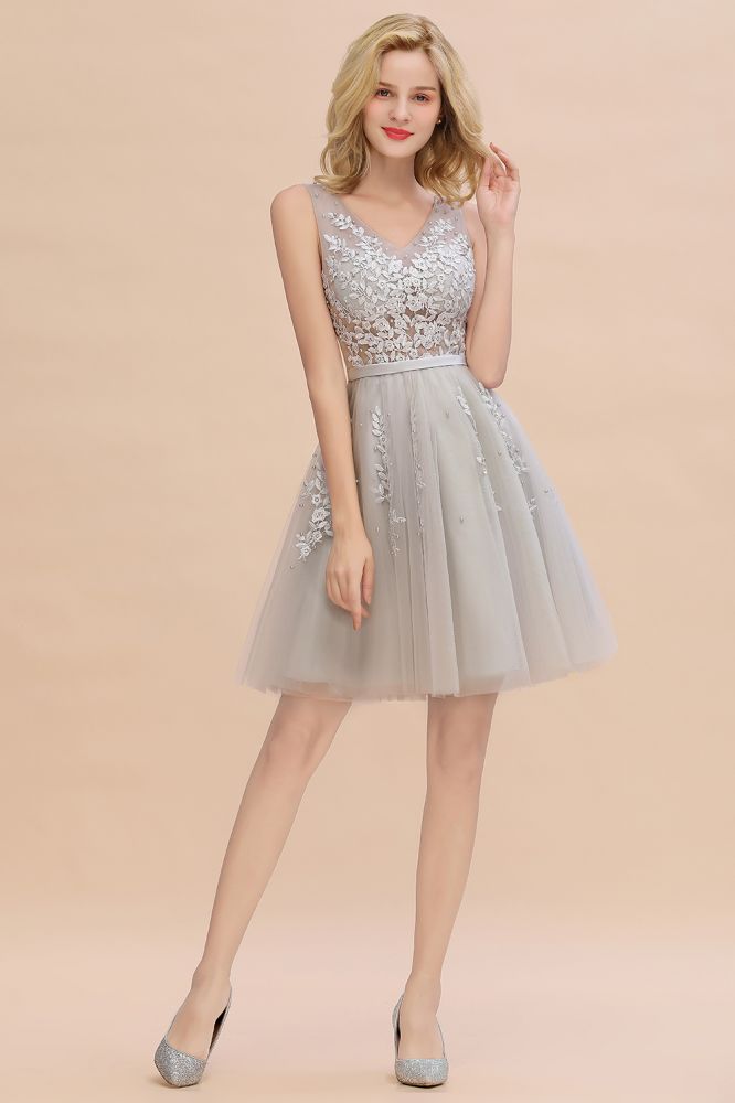 Charming V-Neck Tulle Lace Appliques Short Homecoming Dress Aline Backless Party Dress