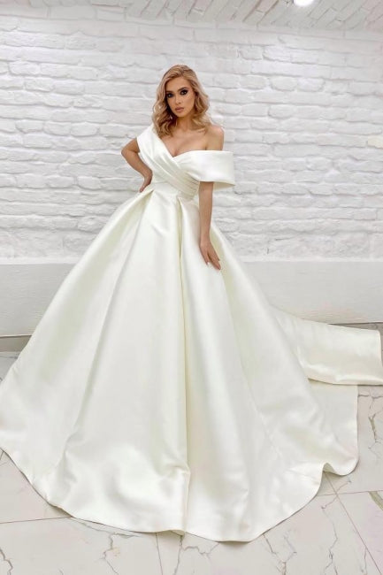 Schickes langes schulterfreies ärmelloses Brautkleid in Elfenbein