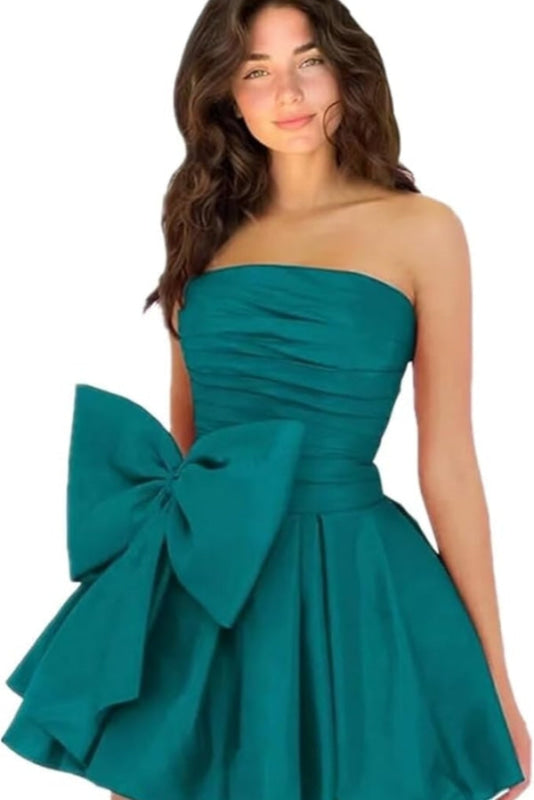 Stilvolles ärmelloses, gerüschtes, kurzes Homecoming-Kleid, schlichtes Mini-Partykleid mit Schleife