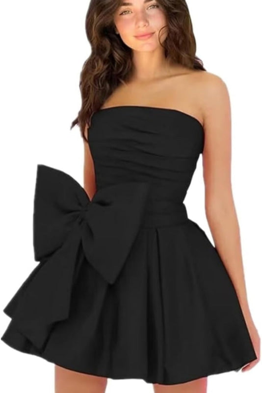 Stilvolles ärmelloses, gerüschtes, kurzes Homecoming-Kleid, schlichtes Mini-Partykleid mit Schleife