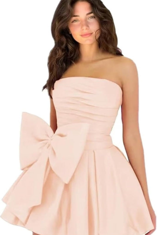 Stilvolles ärmelloses, gerüschtes, kurzes Homecoming-Kleid, schlichtes Mini-Partykleid mit Schleife