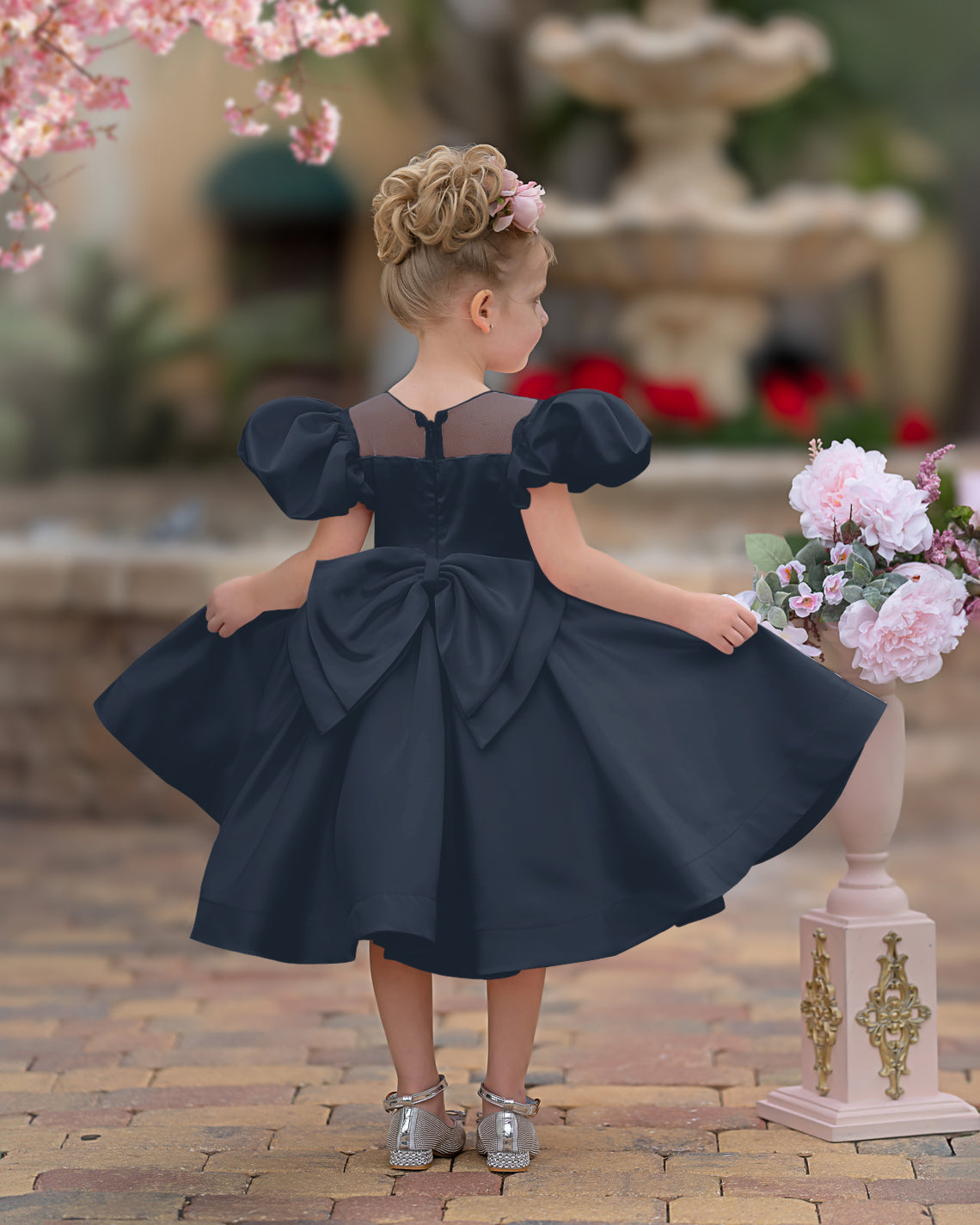 Vestido de niña de las flores de satén hasta la rodilla estilo princesa/baile