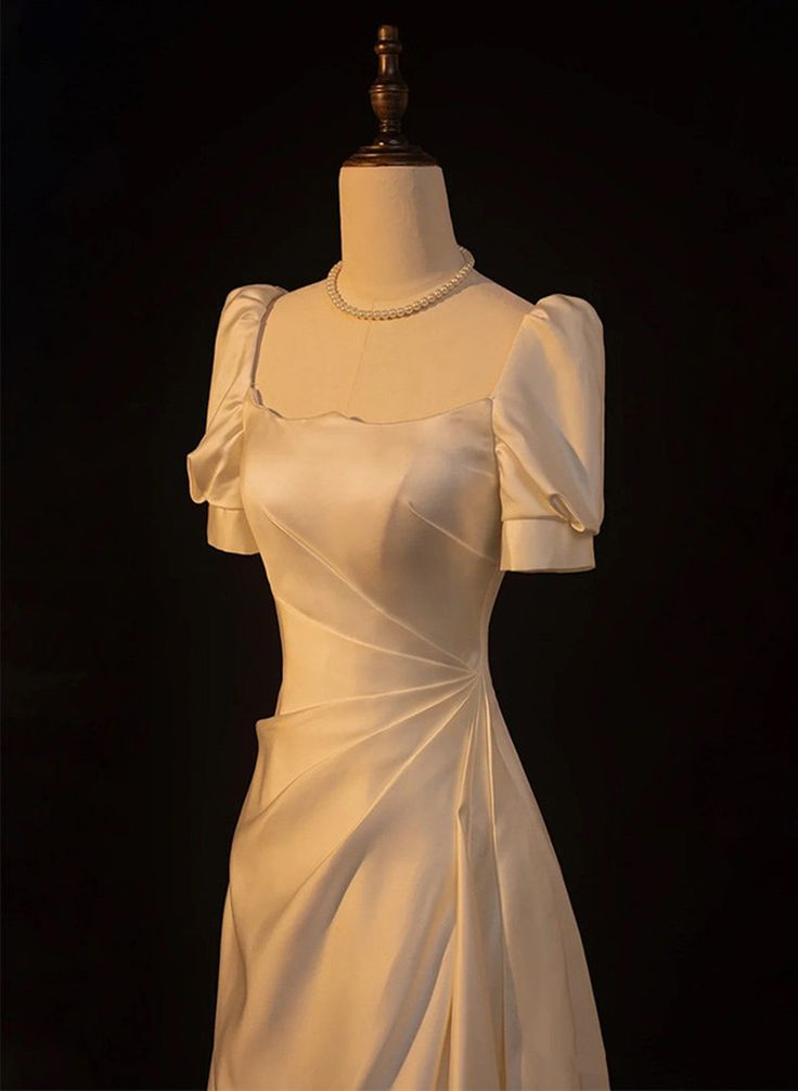 Elegantes weißes Satin A-Linie Hochzeitskleid Langes Ballkleid Abendkleid Y7546