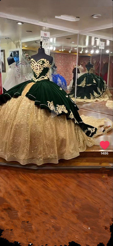Impresionante vestido de quinceañera verde esmeralda y dorado Y294