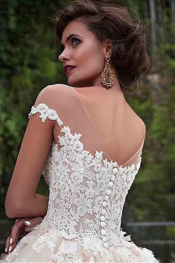 Fantastic Tulle Bateau Neckline Ball Gown Wedding Dresses With Lace WD185