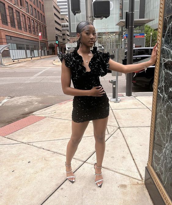 Kleid zum 18. Geburtstag für schwarze Mädchen, kurzes schwarzes Pailletten-Heimkehrkleid Y1383