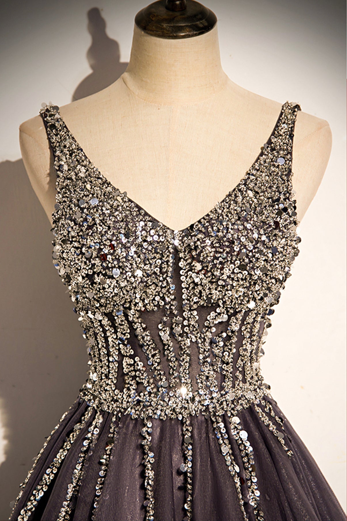 Stilvolles langes Ballkleid aus Tüll mit V-Ausschnitt, A-Linie, Abendkleid S76
