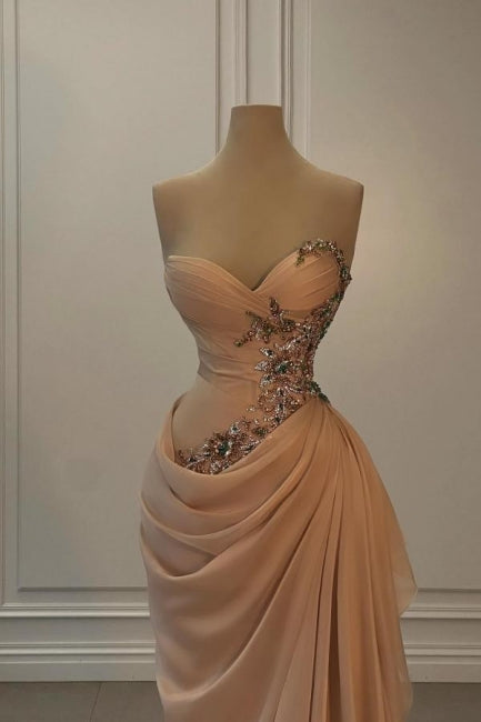 Glamouröses langes, pfirsichfarbenes, trägerloses Sweetheart-Abendkleid aus Satin-Chiffon mit Perlen