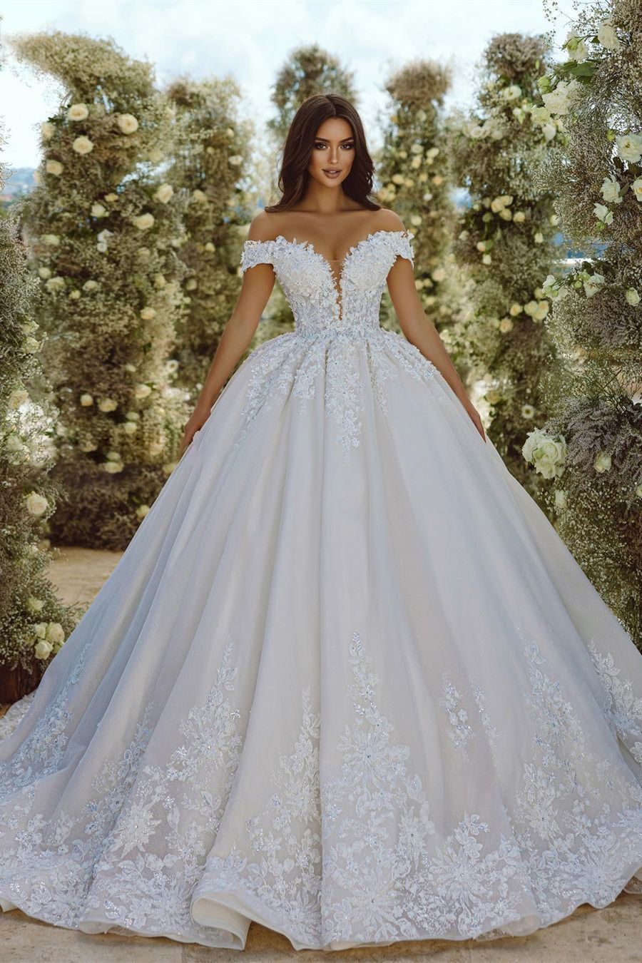 Glamouröses schulterfreies A-Linien-Brautkleid mit V-Ausschnitt, Spitzenapplikationen