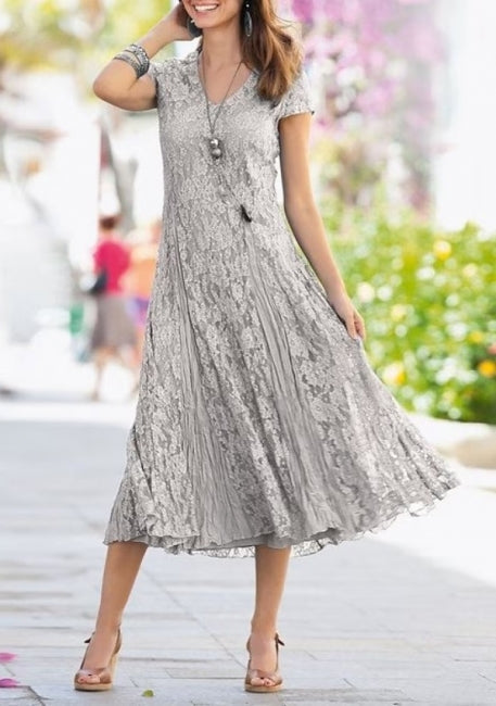 Glamouröses A-Linien-Kleid mit V-Ausschnitt und kurzen Ärmeln aus Spitze für Mütter