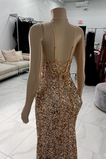 Wunderschönes säulenförmiges, ärmelloses Ballkleid aus Tüll mit Spaghettiträgern und Strass