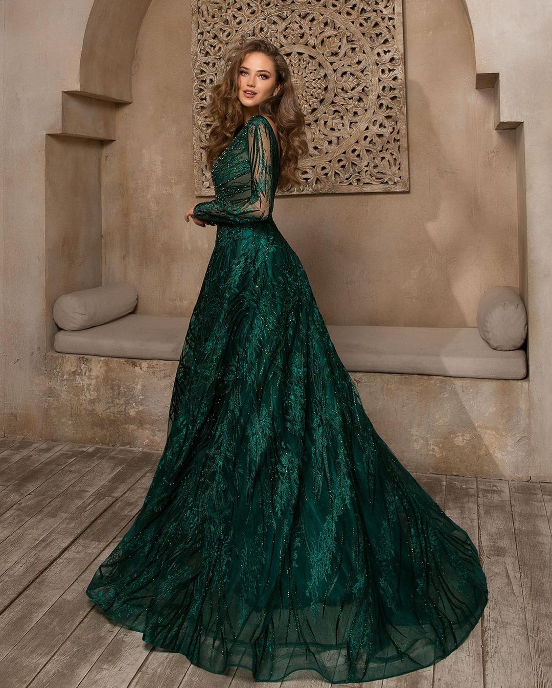 Gorgeous Long A-Line Bateau Appliques Lace Prom Dress with Sleeves
