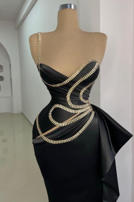Wunderschönes langes schwarzes Meerjungfrau-Ballkleid mit einer Schulter und ärmelloser Spitze