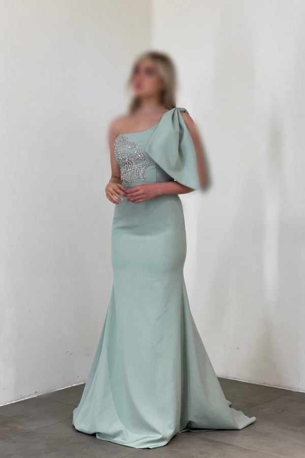 Wunderschönes langes Meerjungfrau-Abendkleid mit einer Schulter und Satin-Strasssteinen