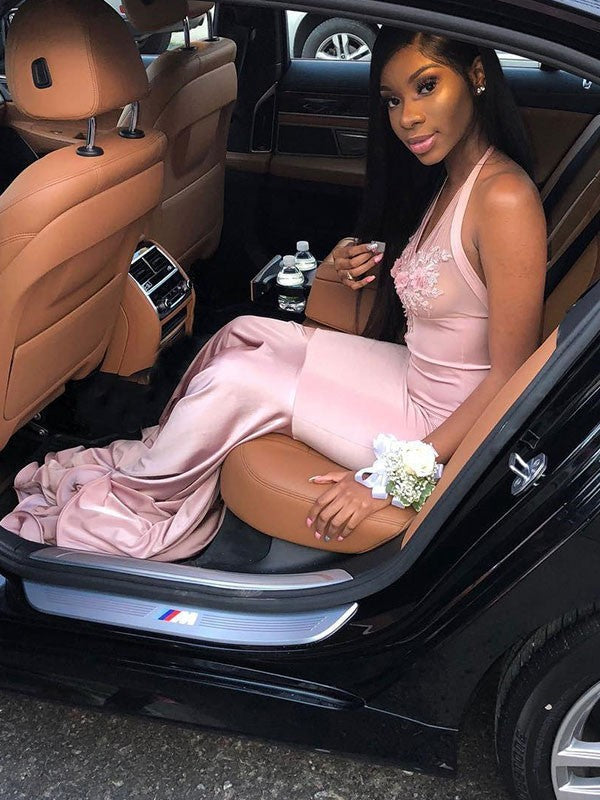 Wunderschöne Meerjungfrau ärmellose Neckholder Applikation elastische gewebte Satin Ballkleider