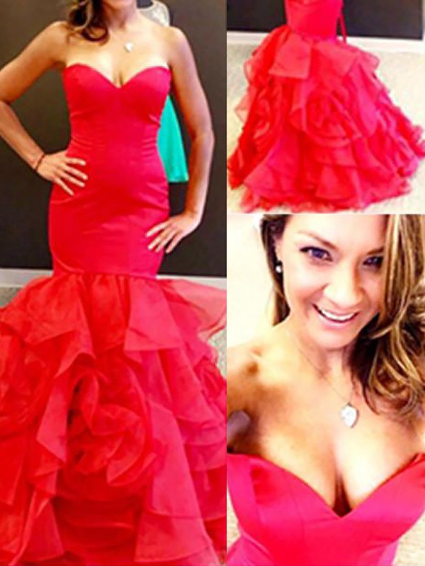 Hermosos vestidos de fiesta de sirena sin mangas con escote en forma de corazón, de organza y capas hasta el suelo