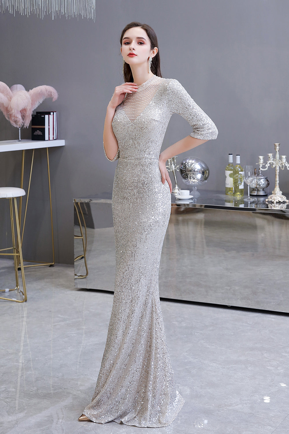 Wunderschönes silbernes langes Ballkleid mit langen Ärmeln