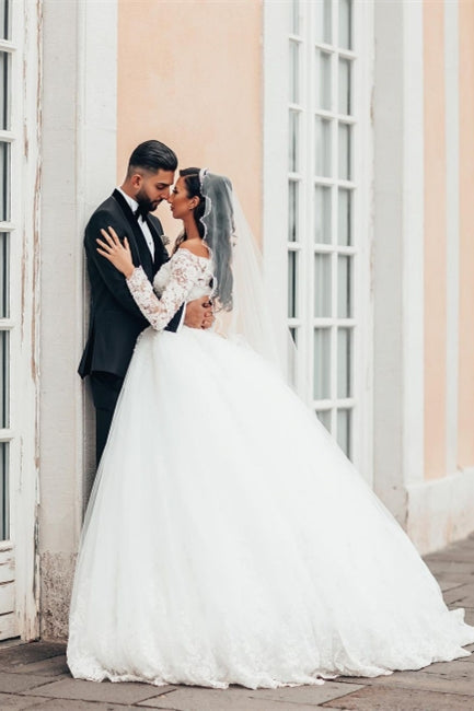 Gorgeous White Long Sleeves Lace Ball Gown Aline Floral Tulle Wedding Dresses