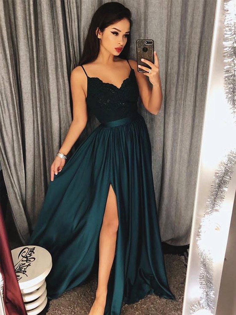 Vestido de fiesta largo de gasa verde con escote en V, espalda abierta y abertura en la espalda
