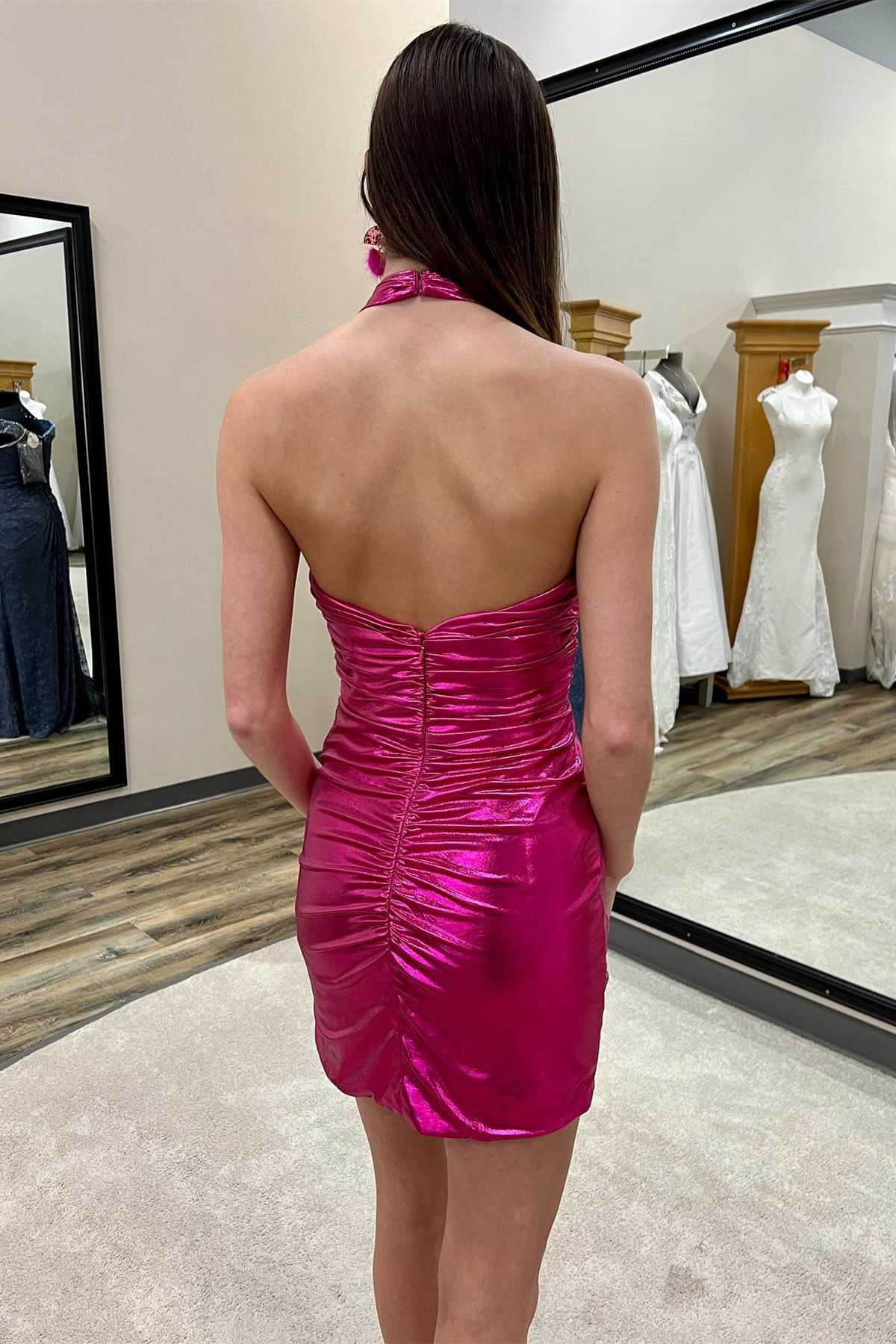 Maxine | Vestido de fiesta corto fruncido con cuello halter en rosa neón