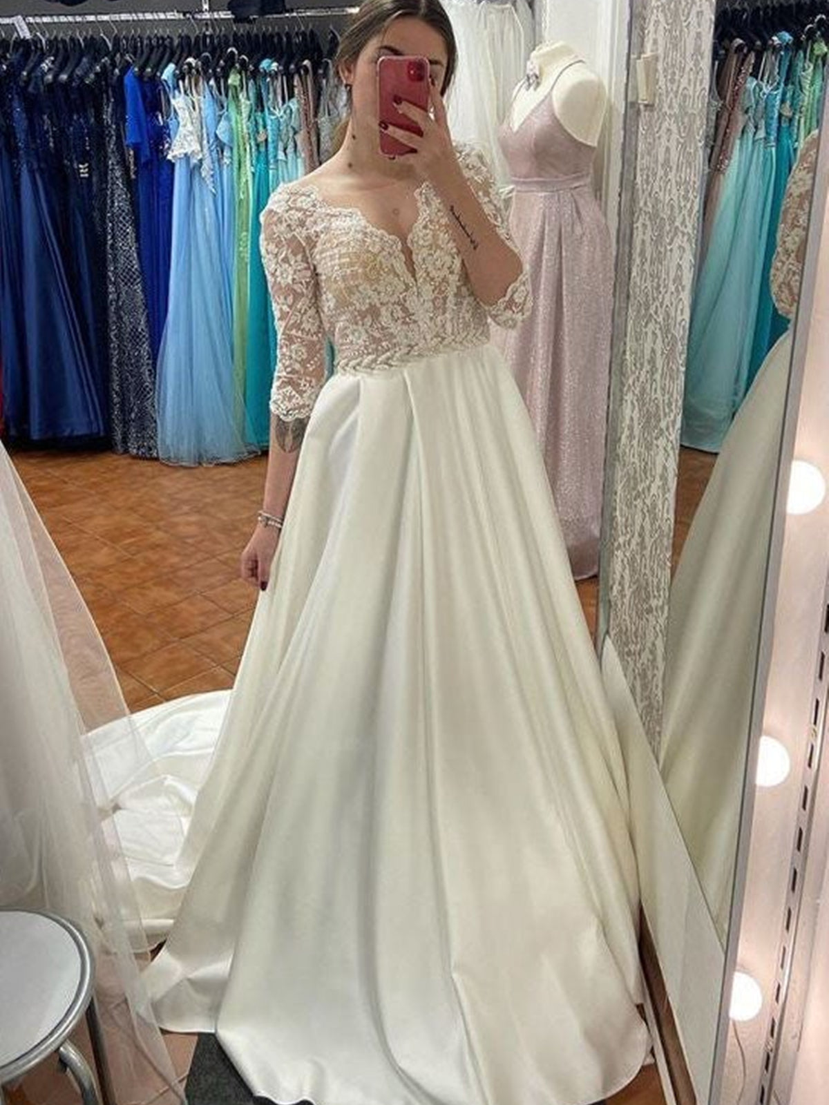 Elegant Long Ivory A-line Strapless Lace Sweetheart Wedding Dresses