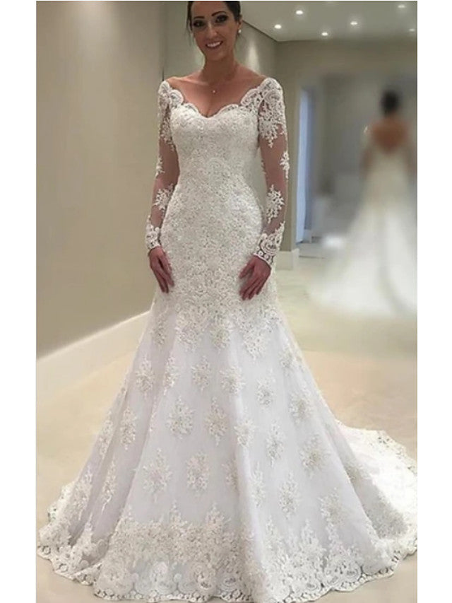 Vestido de novia largo de tul con encaje, cola de corte y escote en V en forma de A y mangas
