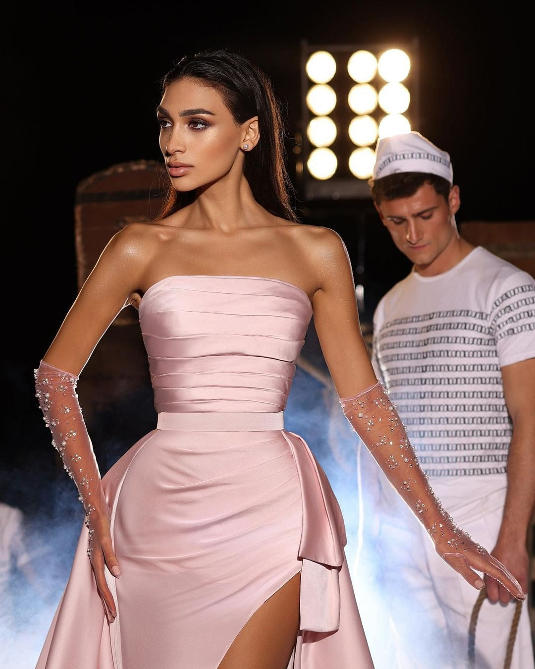 Vestidos de fiesta formales de satén sin mangas, largos, de sirena, sin tirantes y con abertura