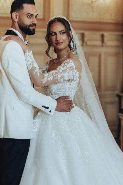 Luxuriöses langes weißes A-Linien-Brautkleid aus Tüllspitze mit U-Ausschnitt und langen Ärmeln