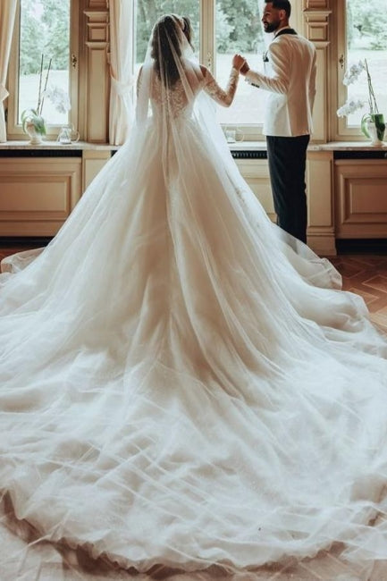 Luxuriöses langes weißes A-Linien-Brautkleid aus Tüllspitze mit U-Ausschnitt und langen Ärmeln