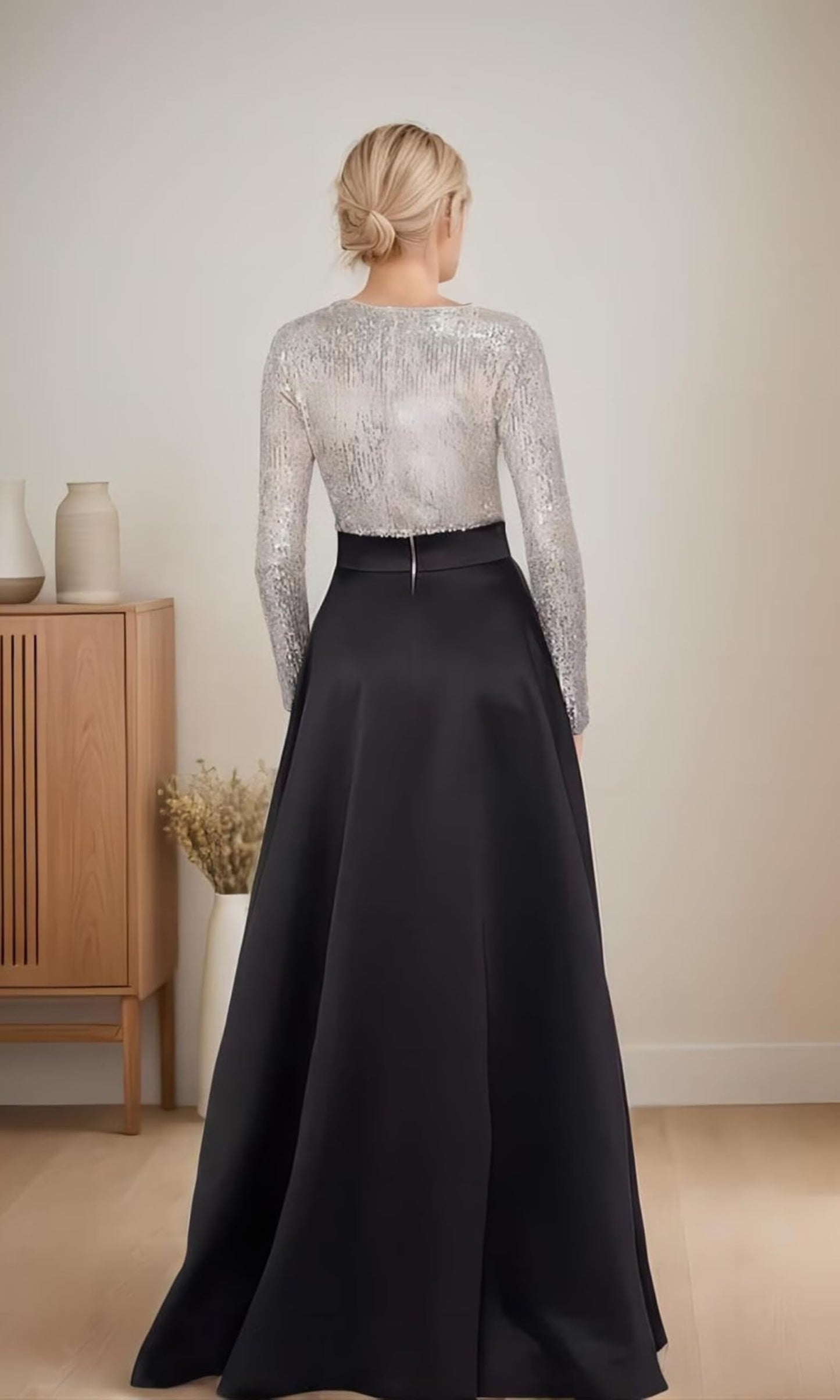 Langärmliges Kleid mit Schleife, Paillettenoberteil und Schleife