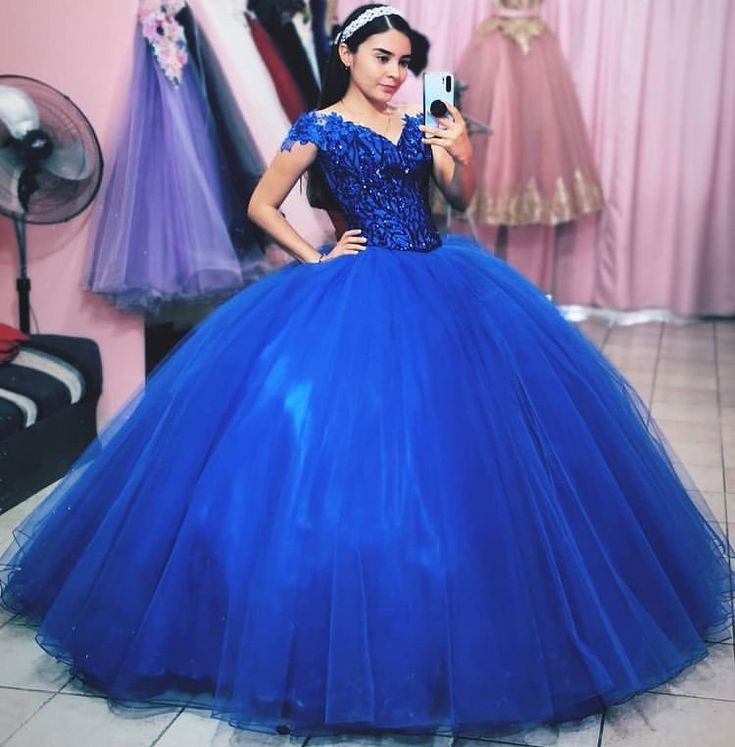 Vestido de princesa azul real con hombros descubiertos Y822