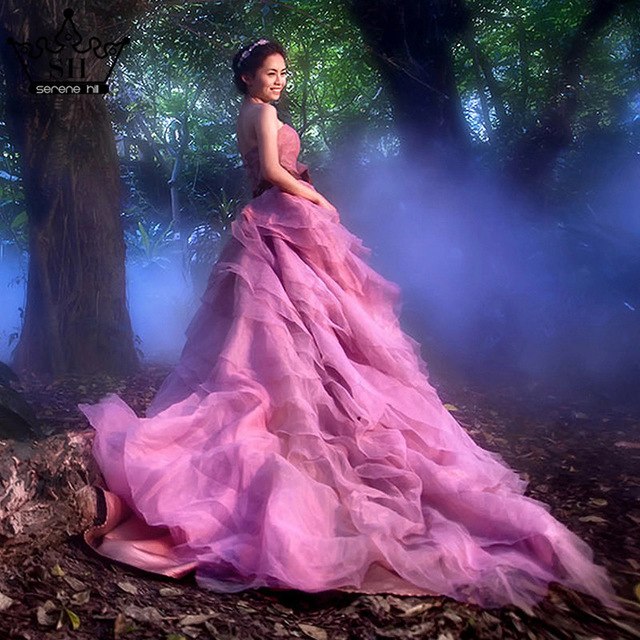 Vestido de novia abullonado, vestido de gala con cuentas de cristal, tul, cola de corte.