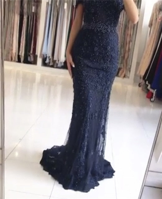 En oferta, sin devolución ni reembolso.Vestido de noche rosa con escote barco y corte sirena, encaje, peras y diamantes LA6560