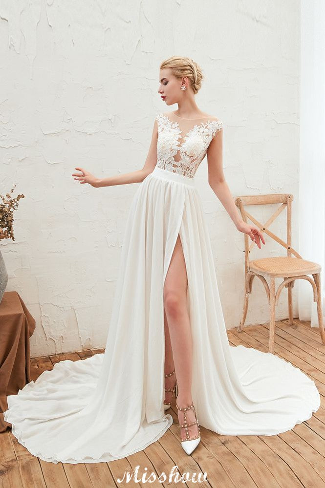 Sexy Brautkleid mit hohem Schlitz und Flügelärmeln, transparenter Rücken, elfenbeinfarbene Spitze