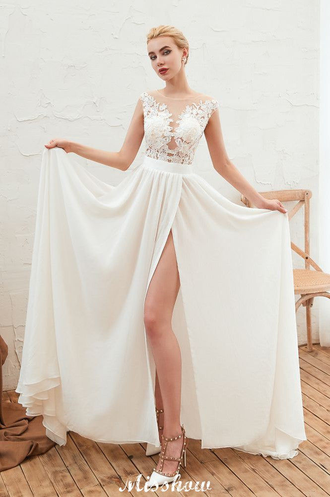 Sexy Brautkleid mit hohem Schlitz und Flügelärmeln, transparenter Rücken, elfenbeinfarbene Spitze