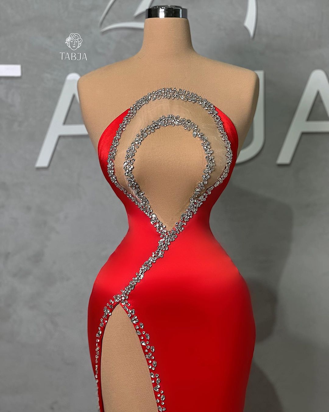 Sexy Langes Rotes Meerjungfrau Perlenbesetztes Ärmelloses Ballkleid Mit Schlitz