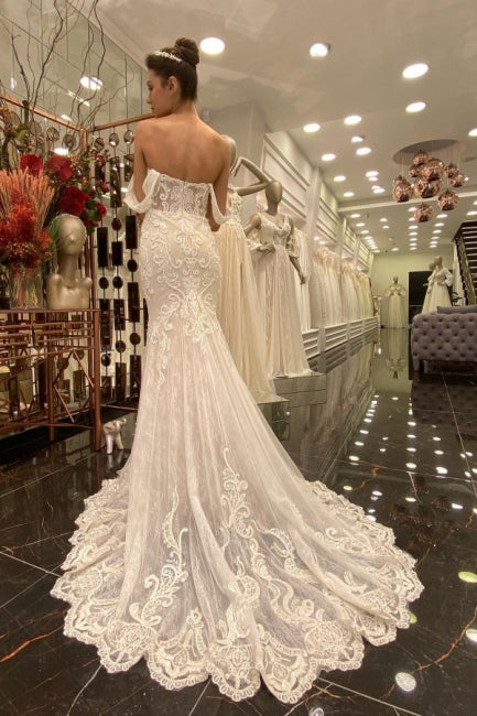 Sexy schulterfreies ärmelloses Meerjungfrau-Brautkleid in Bodenlänge aus Spitze mit Pinselschleppe