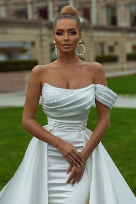 Sexy Satin A-line Off-the-shoulder Sleeveless Sequined Wedding Dress With Slit