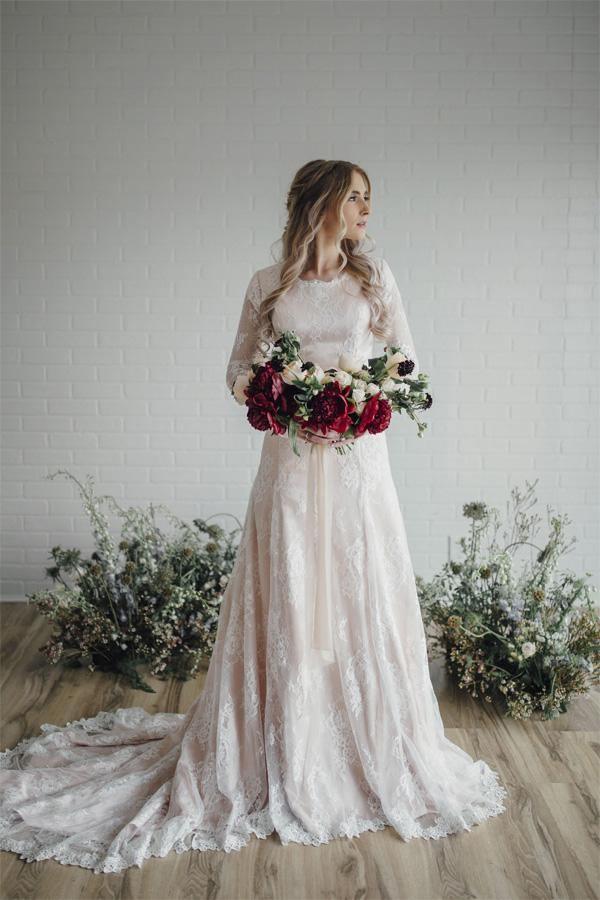 Vestido de novia modesto con mangas largas y encaje transparente WD530