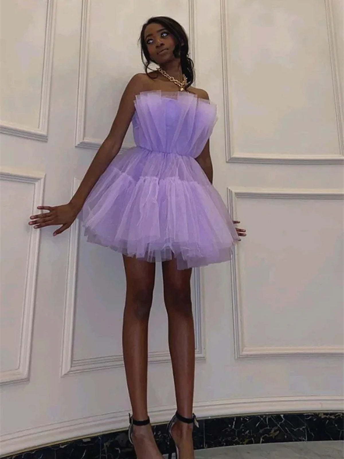 Kurzes A-Linien-Prinzessin-Kleid ohne Träger aus Tüll für den Abschlussball