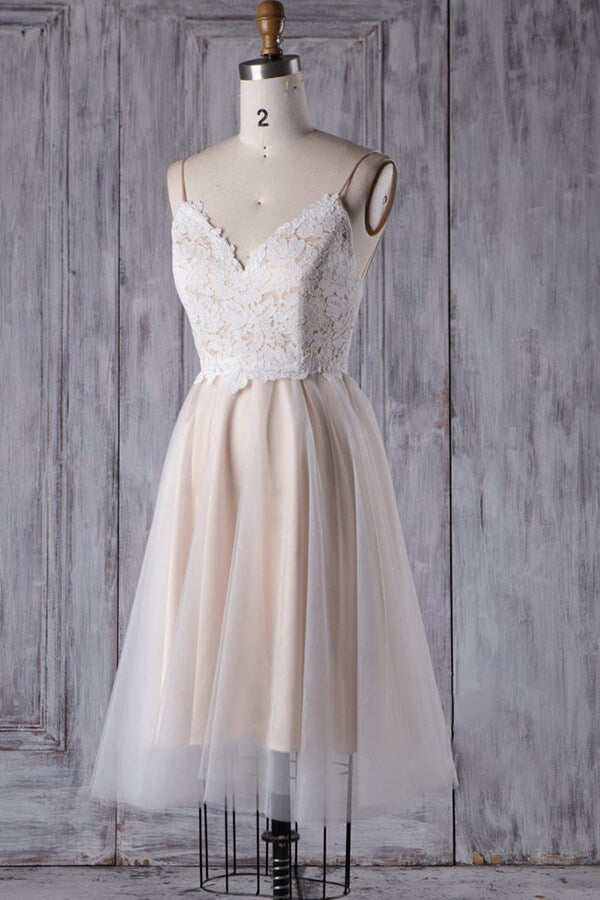 Kurzes A-Linien-Brautkleid mit Spaghettiträgern und Spitze und Tüll
