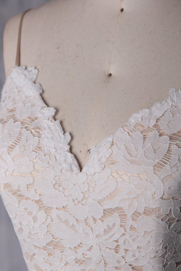 Kurzes A-Linien-Brautkleid mit Spaghettiträgern und Spitze und Tüll