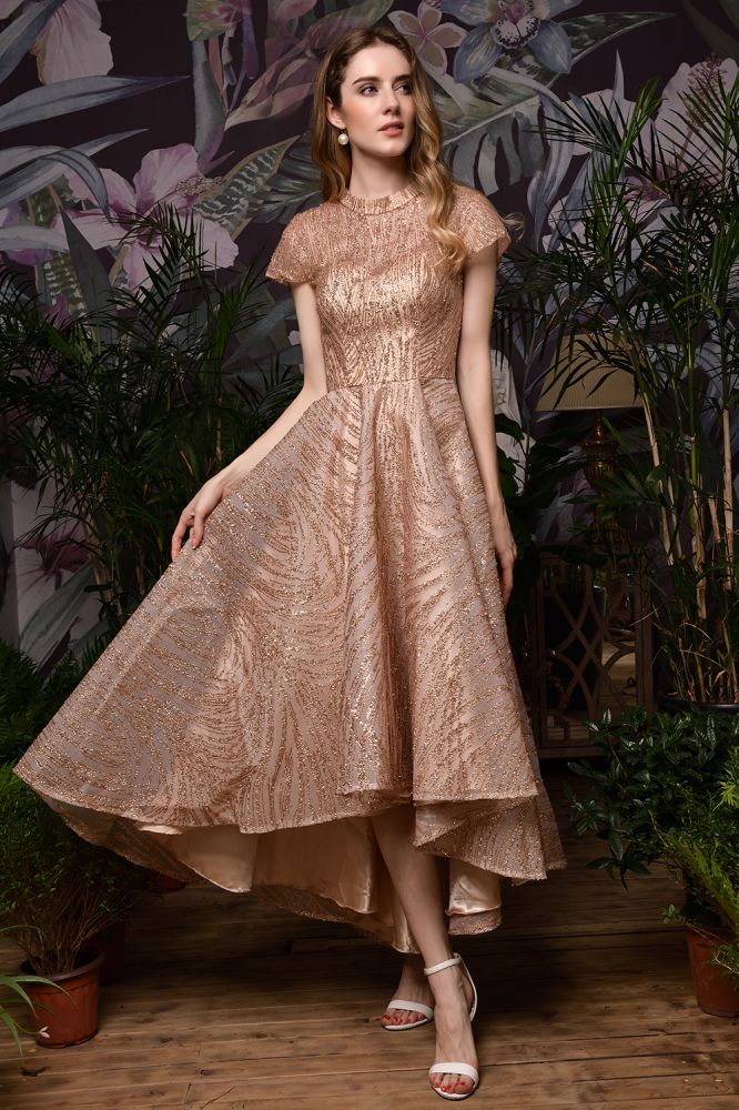 Kurzärmliges Hi-Lo-Cocktailkleid mit Pailletten und Perlen